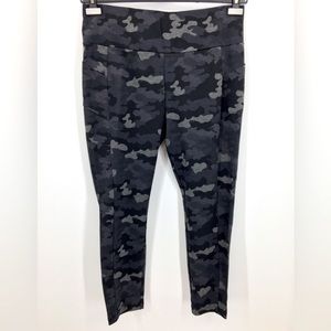 XL cabi Gray Camo Leggings with Pockets